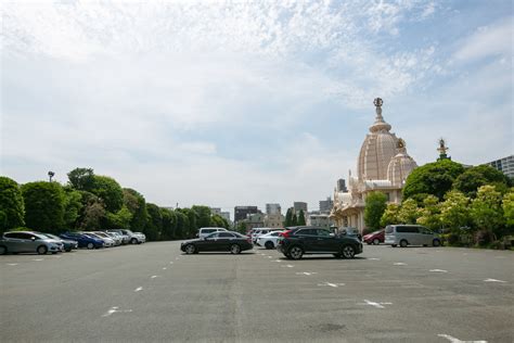 川崎大師 駐車場 おすすめ そして、なぜカラスは駐車場でダンスをするのか？